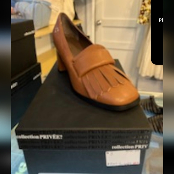 Collection Privee Shoes - Chic Tan Women's Heels with Fringe Detail